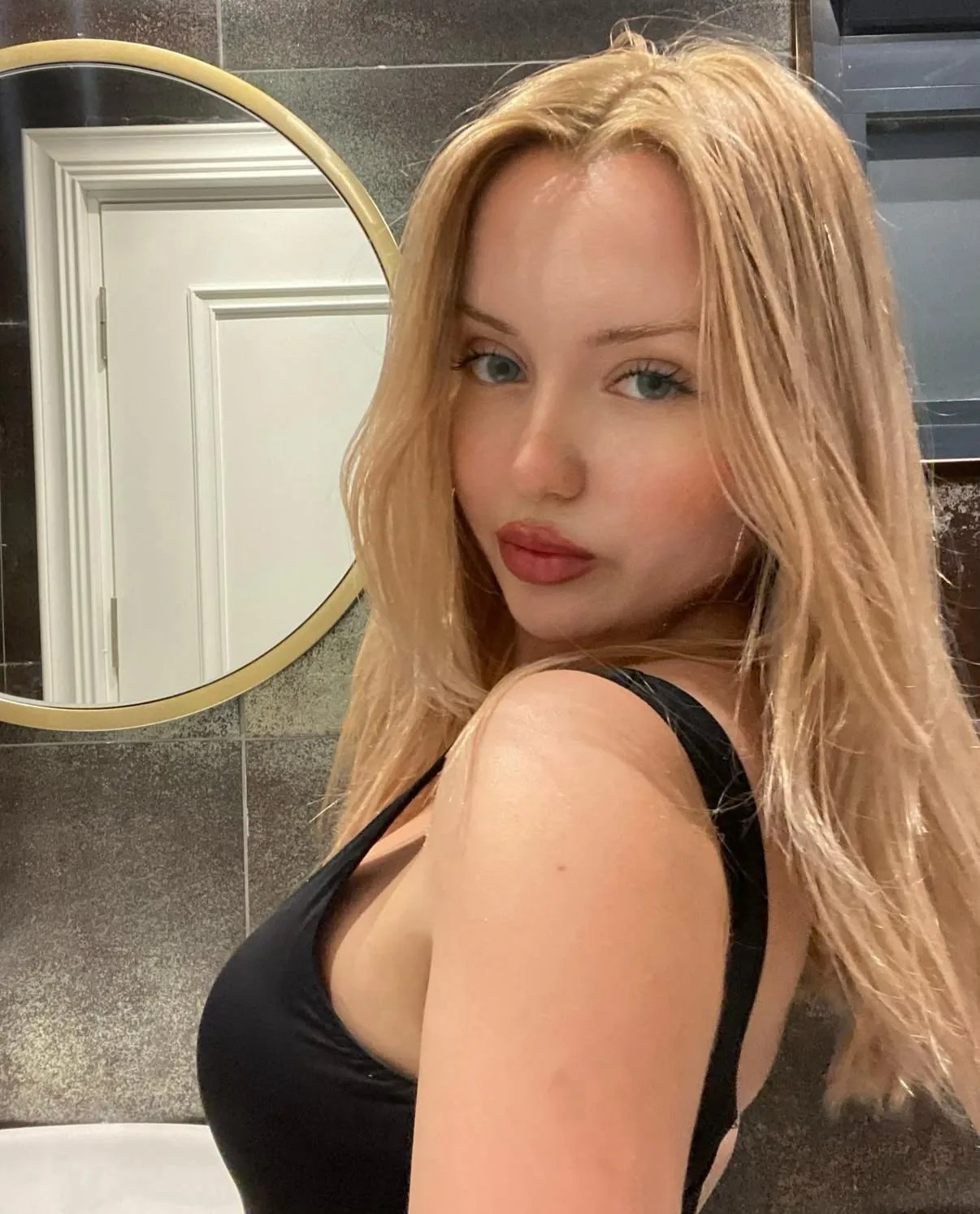 Eda - Başakşehir Escort